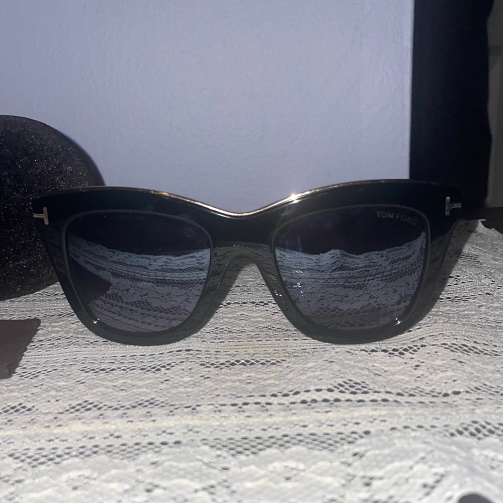 NWOT black and gold Tom Ford Julie sunglasses - Picture 2 of 8